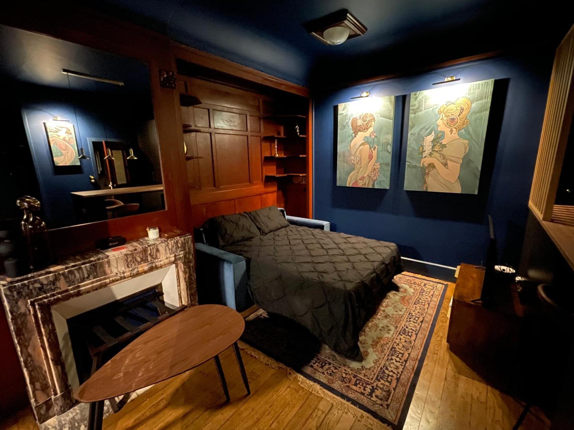Suites Mana- Studio Art Ducal Avec Terrasse Sur L'Arriere De La Place Ducale Parking Inclus Шарлевиль-Мезьер Экстерьер фото